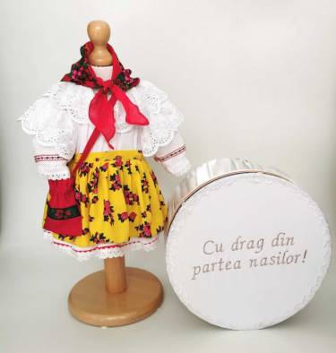 Set Botez Traditional - Costum Traditional Fetite Floral 3 - 2 piese costumas si cutie botez
