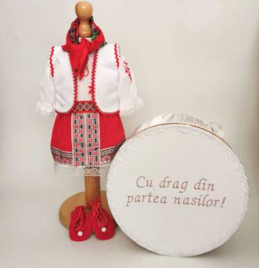 Set Botez Traditional - Costum Traditional Muna 16 - 2 piese costumas si cutie botez